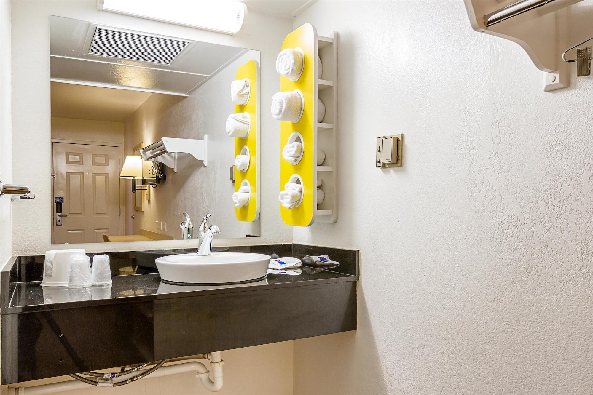 Motel 6 Mesa North Dış mekan fotoğraf