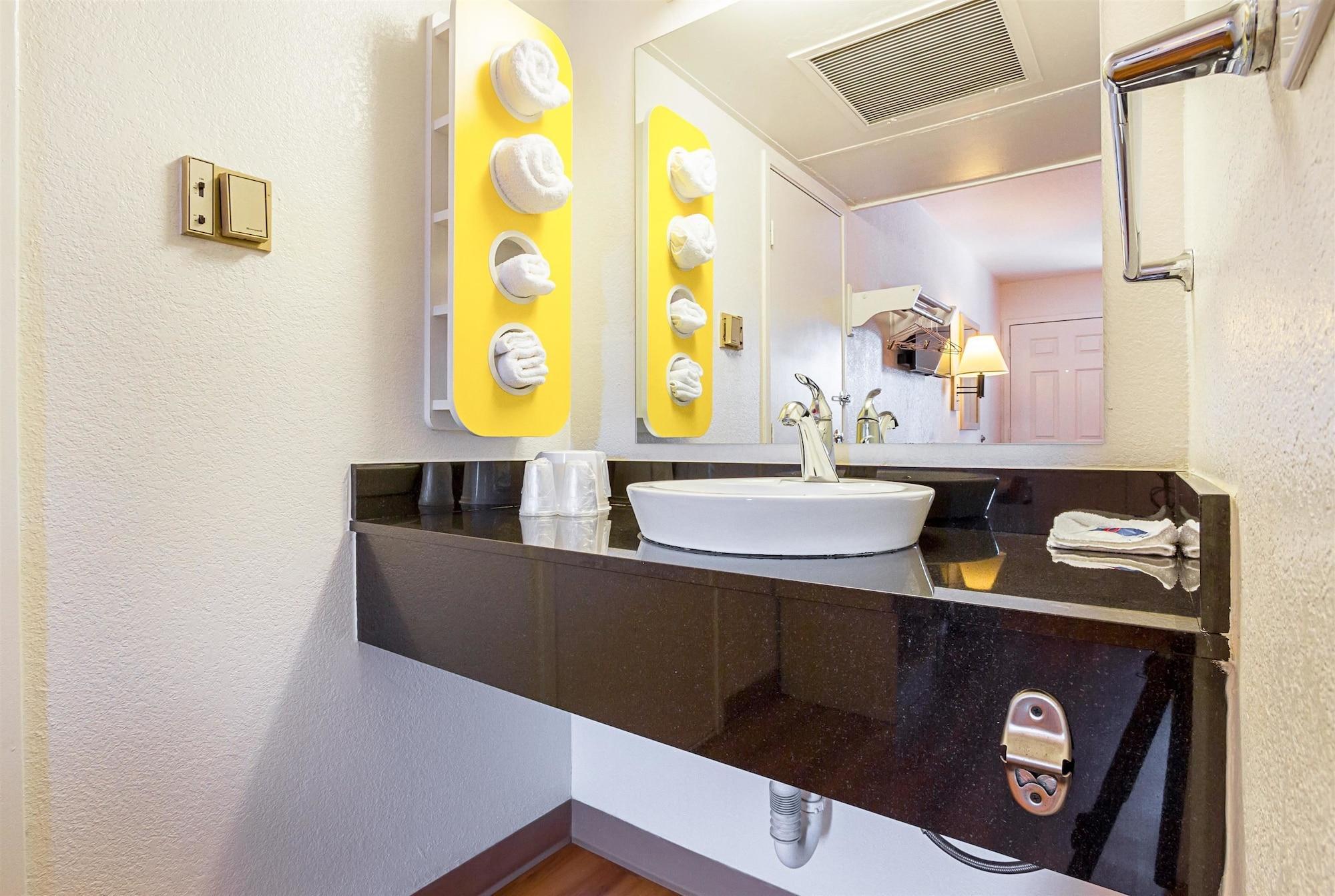 Motel 6 Mesa North Dış mekan fotoğraf