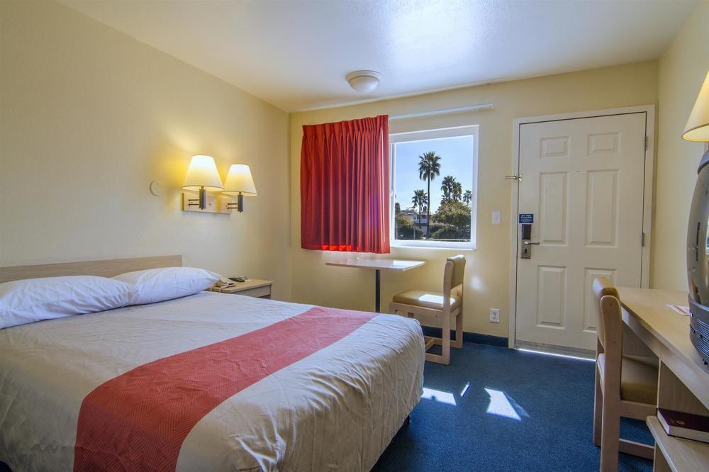 Motel 6 Mesa North Dış mekan fotoğraf