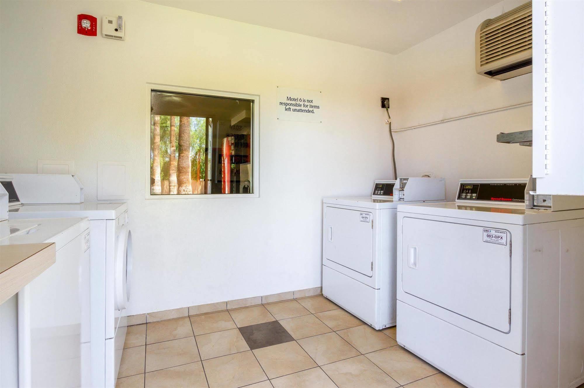 Motel 6 Mesa North Dış mekan fotoğraf